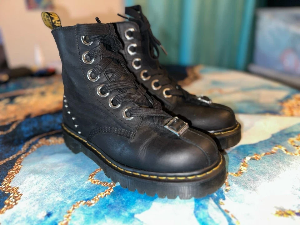 Doc Martens 10 negro para mujer Foto 2 de 4