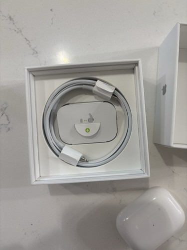 Apple Airpods Pro 2nd Generation - Photo 5 sur 8
