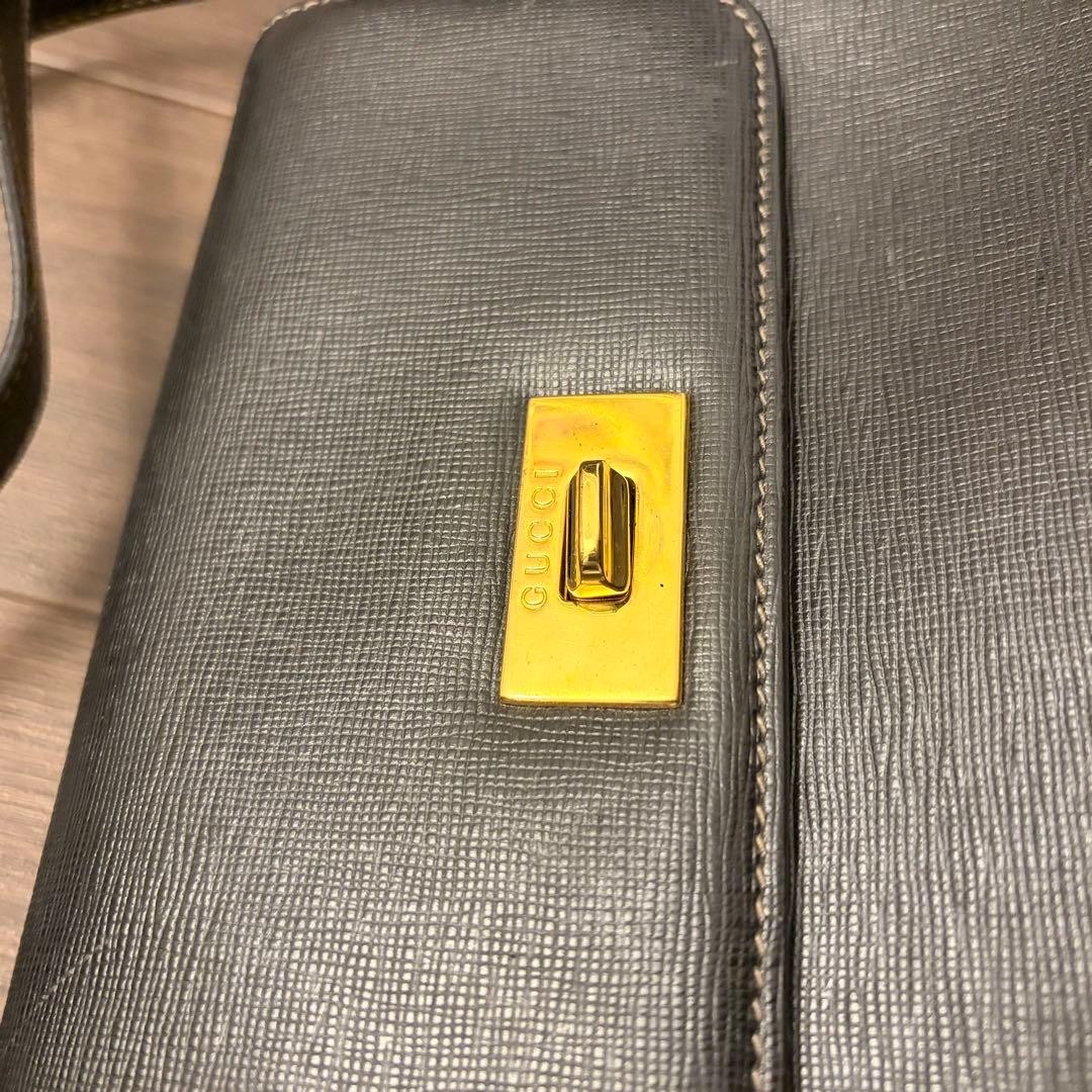 GUCCI Turn Lock Crossbody Shoulder Bag Leather Black Vintage Logo From Japan thumbnail 2