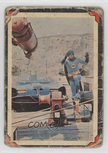 1966 Topps Batman Riddler Back #24 A Desperate Leap — Raw