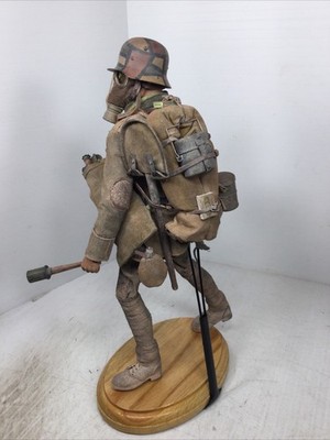 1/6 CUSTOM WW1 IMPERIAL GERMAN MP-18 TRENCH RAIDER + OAK STAND