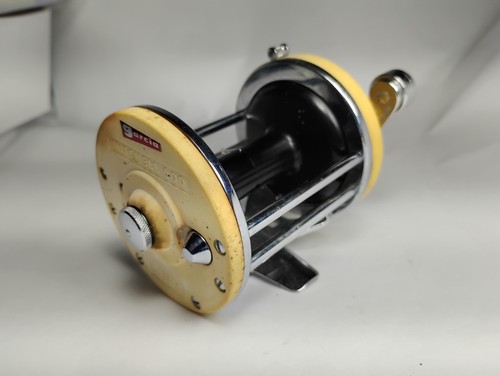 Garcia MITCHELL 600 Reel Made In France Working Good - Picture 3 of 18