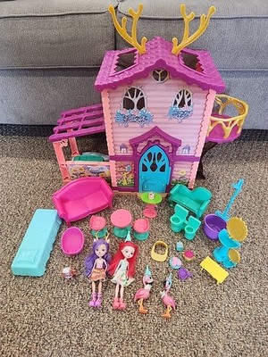Mattel Enchantimals Cozy Deer House, 2 Fashion Dolls & Furniture 22 Piece