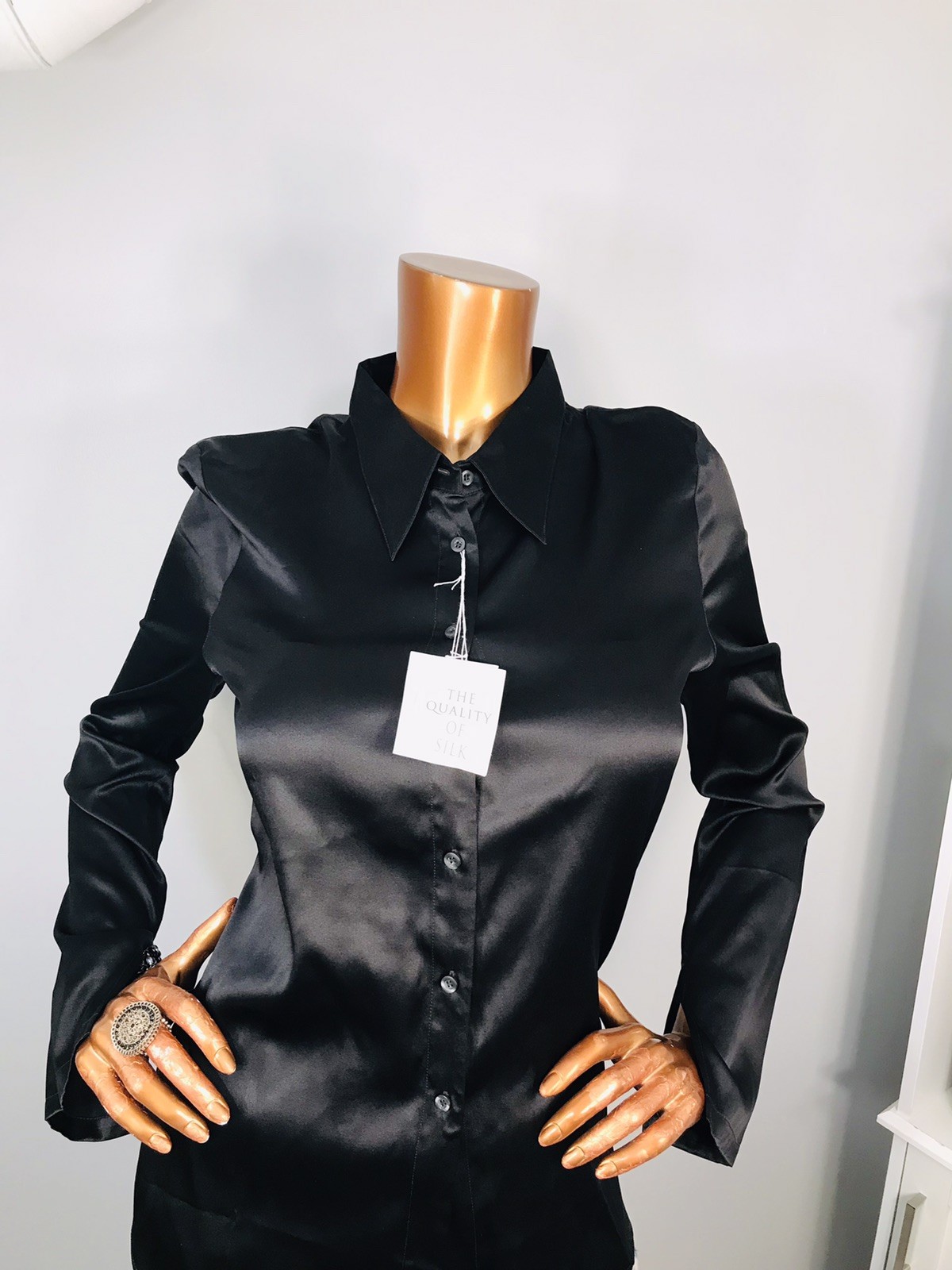 Moda L Top NWT Stretch Silky Lite Wgt Black Button Up Shirt Long Slv Soft Collar