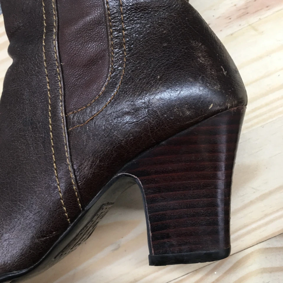 Born Crown 靴子女式 6 M Pratt 中侧拉链帽头高跟鞋靴 W6649 棕色 — 第 4/4 张图片