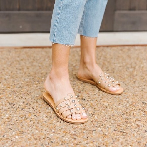 vs *NEW* MARC FISHER Natural Leather Pava Studded Slide Sandal 7.5 | eBay
