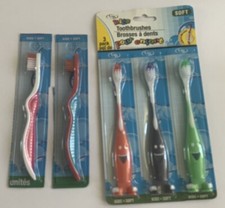 Kids Children Toothbrush SOFT Suction Cup Smiling Faces Random Lot Of 5 New