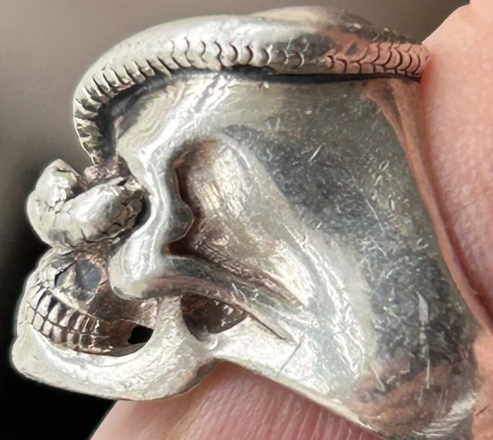 Anillo Theo Fennell Calavera Serpiente Alias Plata de Ley L 1/2 Foto 4 de 4