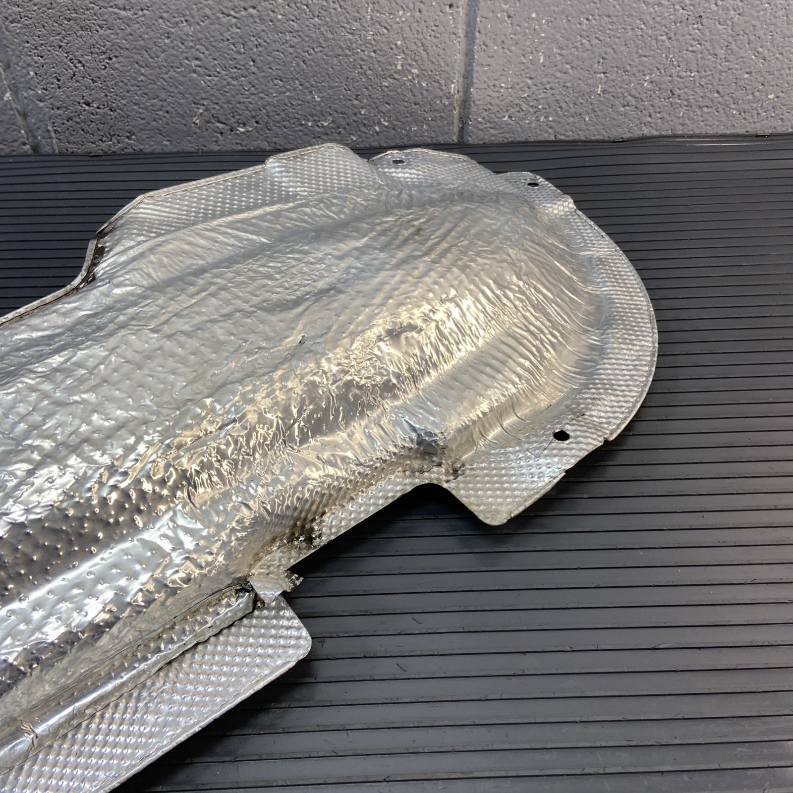 Rolls-Royce Dawn 2009-2023 Front Left Exhaust heat shield