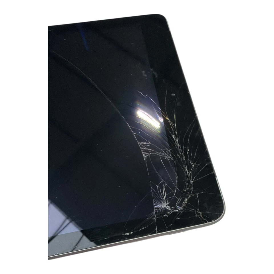 Glasbruch! Apple iPad 5th 9,7Zoll WLAN 4G 32GB als Ersatzteile - Bild 3 von 3