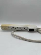 Amazon Basics 6-Outlet Surge Protector Power Strip, 790 Joule, 6-Foot Cord White