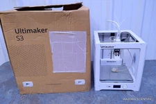 ULTIMAKER 3 3D PRINTER