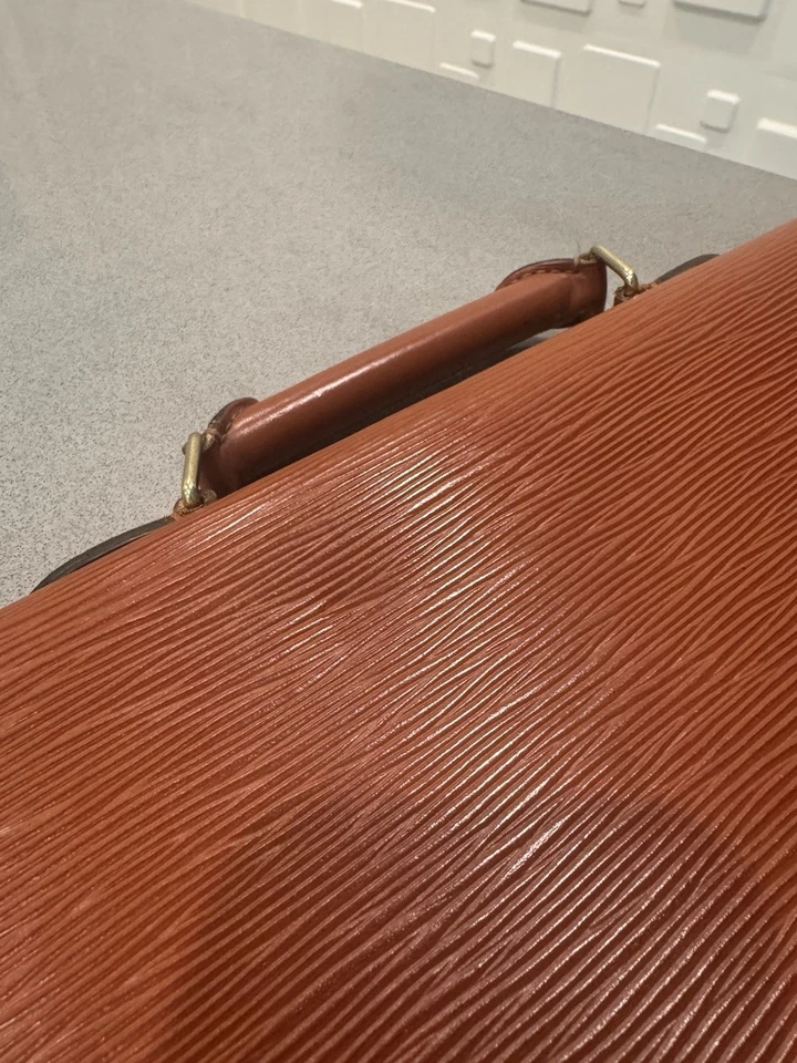 LOUIS VUITTON Epi Servilleta Conseiller Maletín Marrón M54423 LV Auténtico 66184 Foto 4 de 4