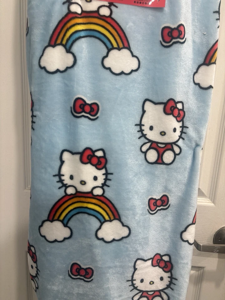Manta doble Hello Kitty Rainbow Clouds & Bows azul Foto 2 de 2