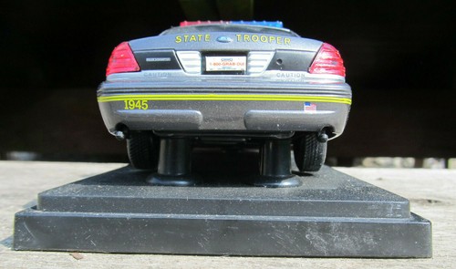 Classic Metal Works 1:24 1999 Ford Police Interceptor Ohio State Highway Patrol - Picture 5 of 12