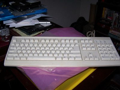 Mitsumi Electronics KFK-EA4XA Wired Keyboard
