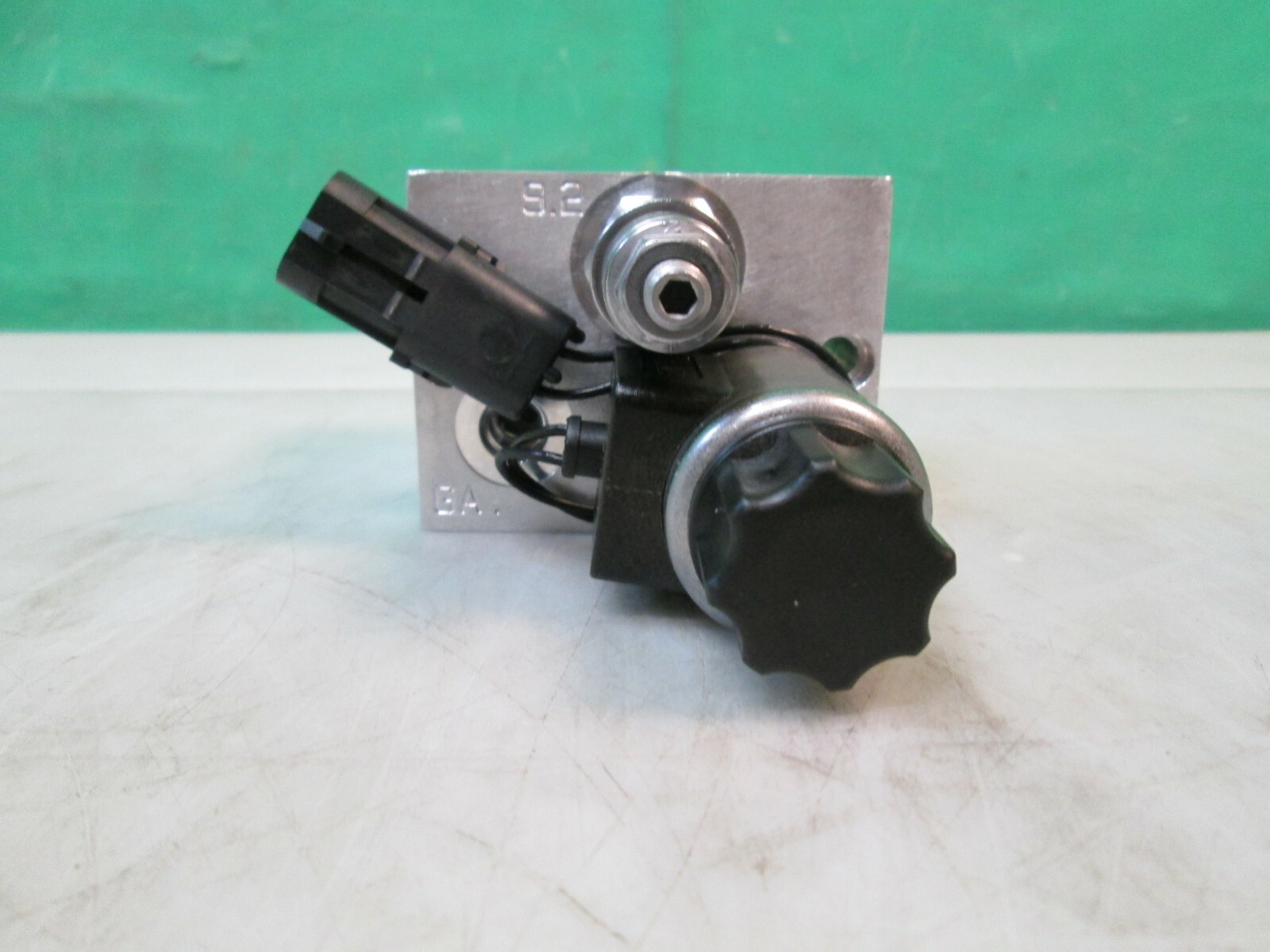 NEW CROSS HYDRAULIC VALVE ASSEMBLY BLOCK Grelly USA