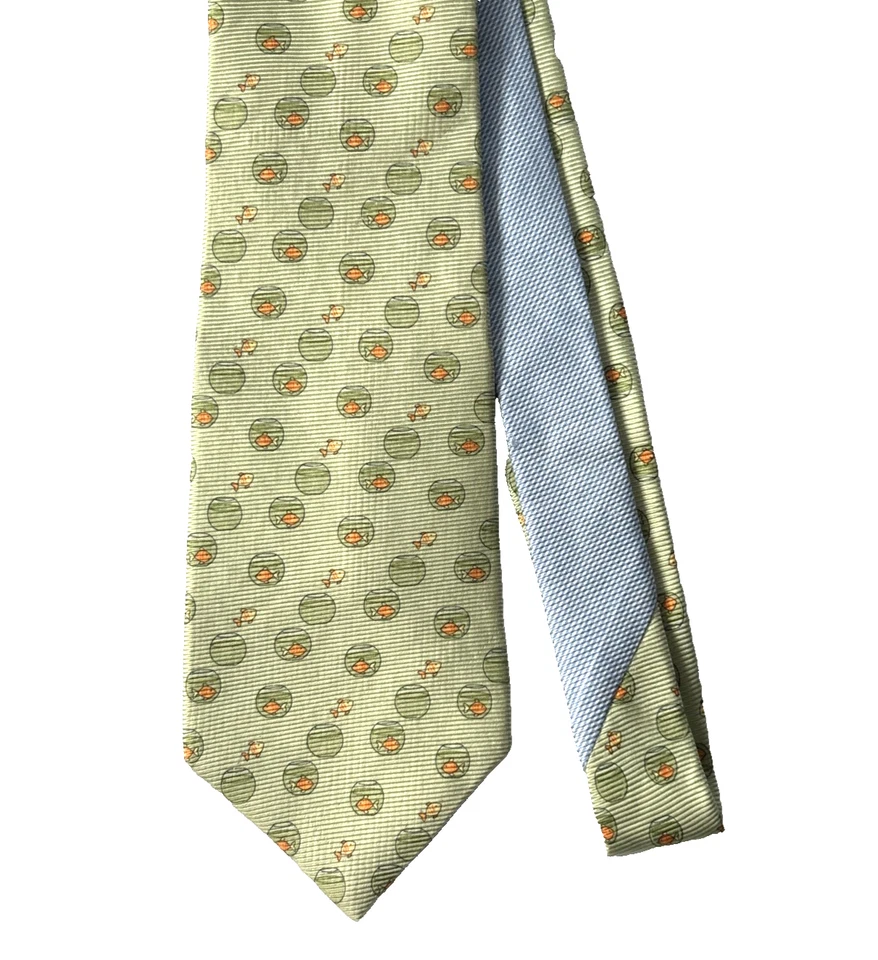 Tommy Hilfiger 100% Silk Men's Necktie Yellow fish on Light green 60"x 3.5" - Image 3 of 4