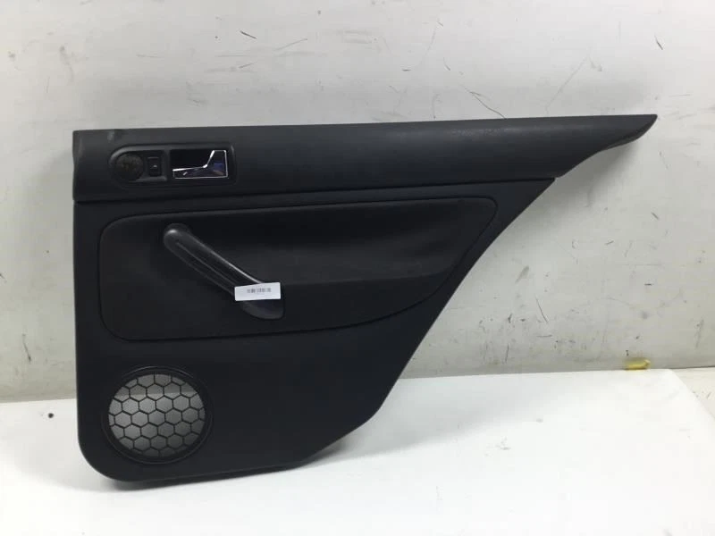 Volkswagen Jetta 2004 sedán puerta trasera derecha panel de moldura OEM+ Foto 4 de 4