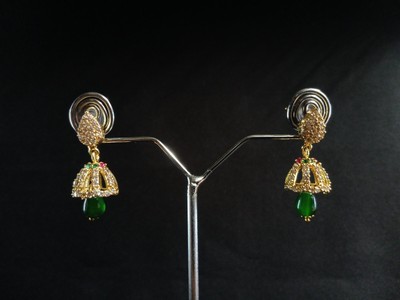 Handgemacht Jhumka Ohrringe Mit Grün Perlen   Traditionell Indisch Braut Schmuck