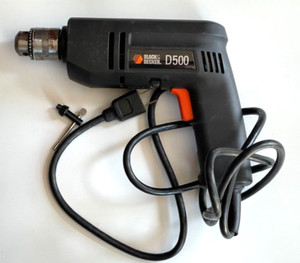 Black and Decker Corded Electric Drill, Model 7152 Type 1 3.0 amps / Made in USA