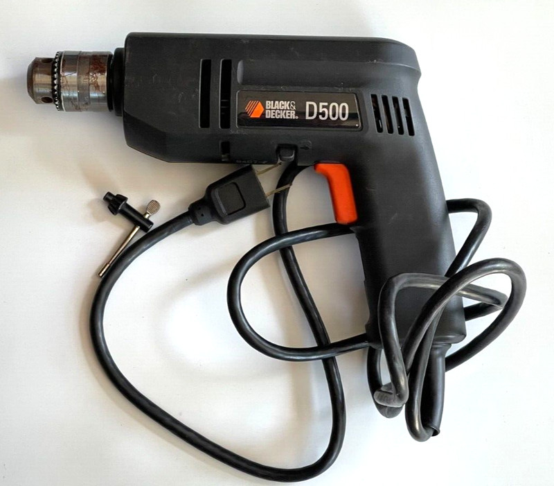 Black and Decker Corded Electric Drill, Model 7152 Type 1 3.0 amps / Made in USA