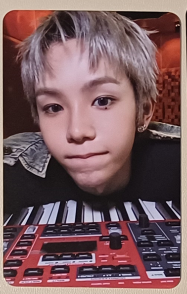 RIIZE RIIZING COLLECT BOOK Ver. OFFICIAL PHOTOCARD PC WONBIN ANTON