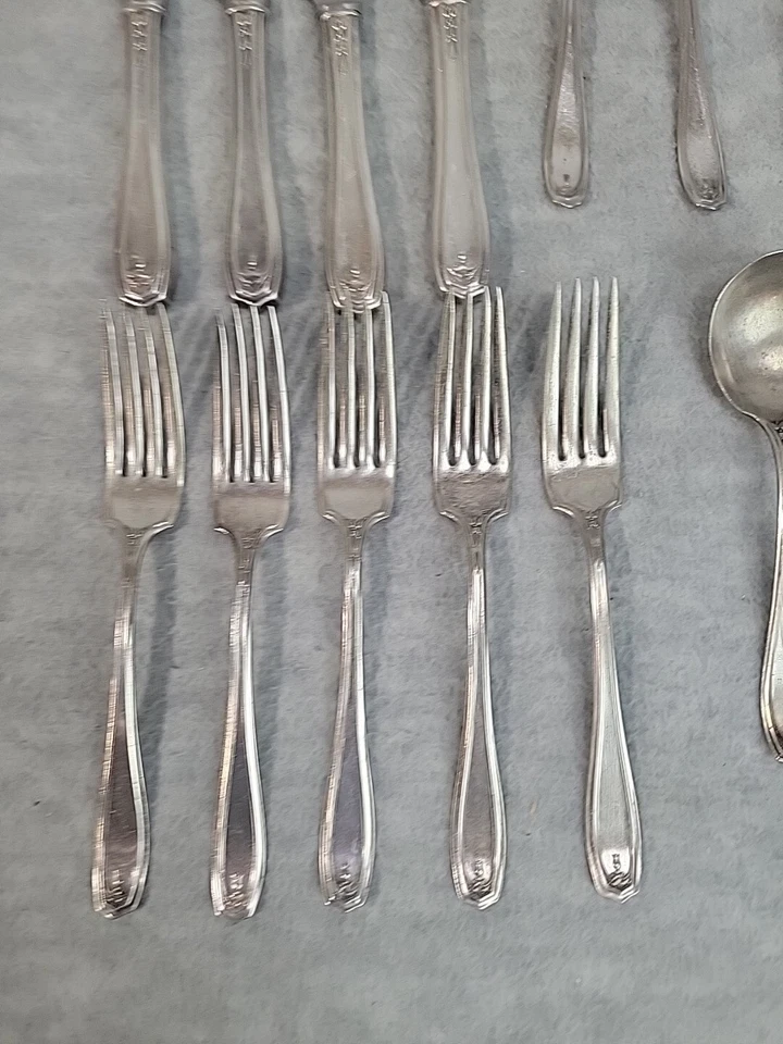 Винтажный Rogers 1881 "Chippendale" A 1 посеребренный 16 шт. Серебро - Изображение 4 из 4