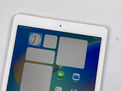Apple iPad Pro 1st Gen A1674 Gold 32GB Unlocked 9.7" Hairline Crack Works 767 - Picture 3 of 24