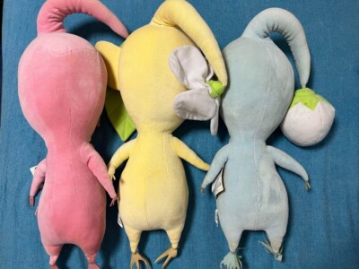 ピクミン　ぬいぐるみ　抱き枕　巨大サイズ　3体セット　レトロ　2001年 Pikmin Large Size Plush Body Pillow Set of 3 Retro 2001 Multicolor