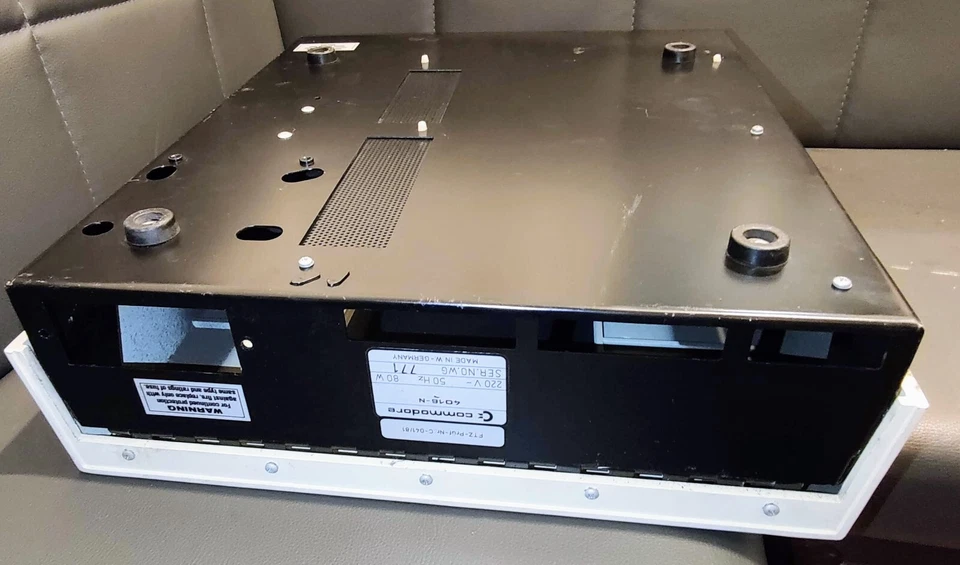Commodore PET 4016-N Gehäuse / Case in gutem Zustand - Bild 3 von 4