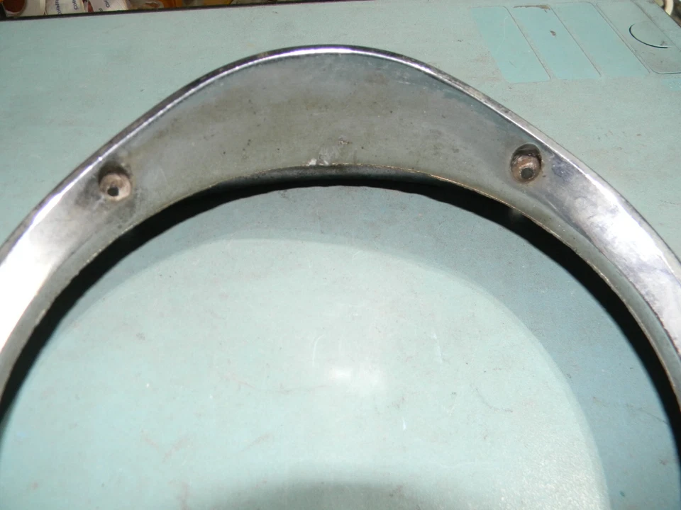 复古 1956 年别克 Special Century 车头灯边框镀铬二手 — 第 2/4 张图片