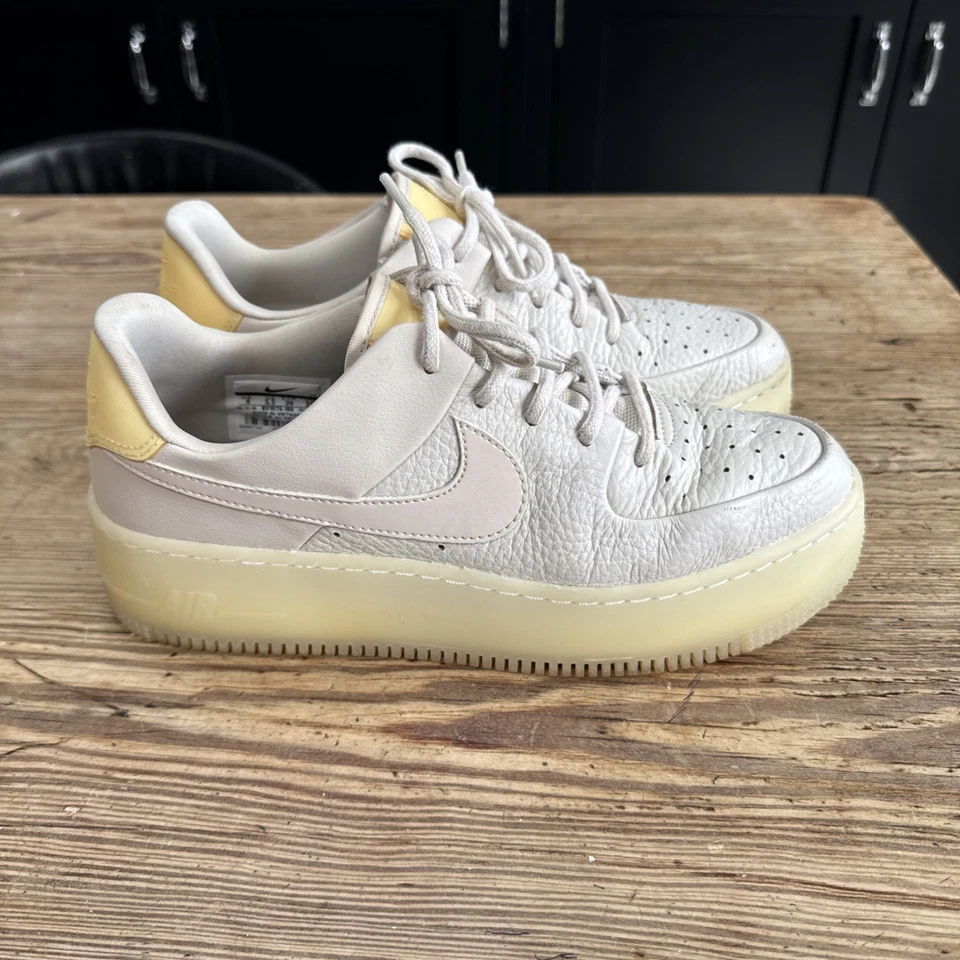 Nike W Air Force 1 AF1 SAGE LOW LX Women Beige leather Rubber Sole UK 5.5 EU 39 - Image 4 of 4