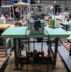 Reece 101 Keyhole Button Machine