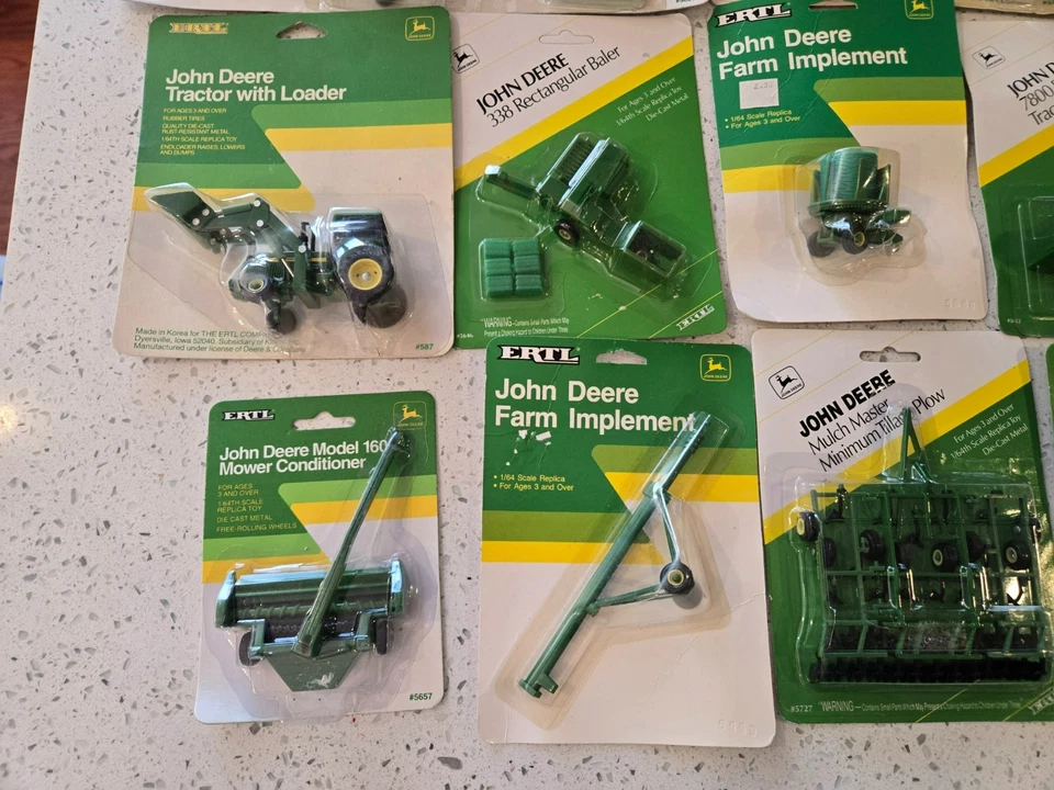 ERTL JOHN DEERE FARM TOYS-FACTORY SEALED-LOT OF 16-VINTAGE-NEW NOS NIB - Image 4 of 4