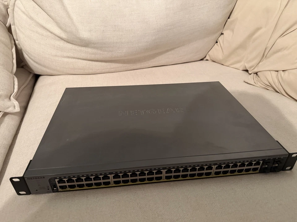 NETGEAR ProSafe Gigabit Smart Switch 48-Port (GS752TP) - Bild 1 von 1