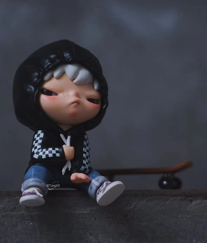 HIRONO × VANS LIMITED EDITION FIGURE DESIGNER TREND TOY CUTE GIFT - Image 2 of 3