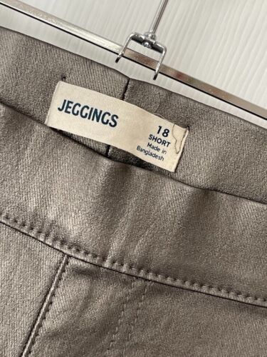 Marks & Spencer Size 18 Short Leather Look Jeggings - Picture 3 of 6