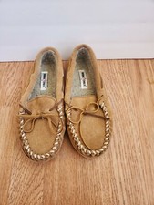 Minnetonka Moccasins Slippers Size 4 Kids