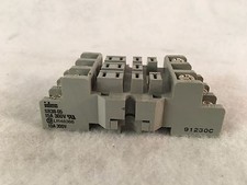 Idec SR3B-05 10A 300V 91230C Relay Base Socket