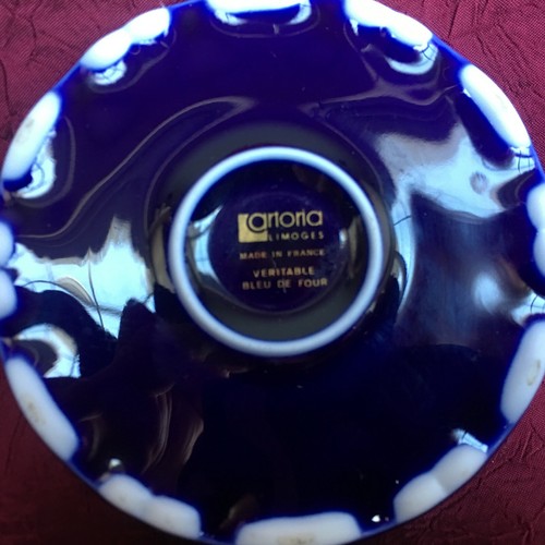 LIMOGES ARTORIA VERITABLE BLEU DE FOUR TRINKET BOX COBALT BLUE W GOLD