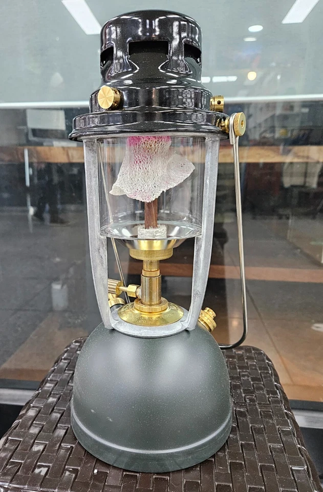 Vapalux M320 Army Green Unused Kerosene Lantern - Image 3 of 4
