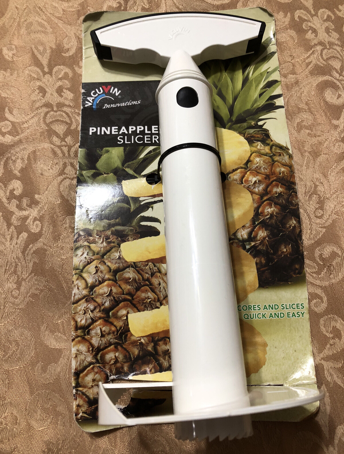 Vancuvin Innovations Pineapple Slicer Cores & Quick & Easy