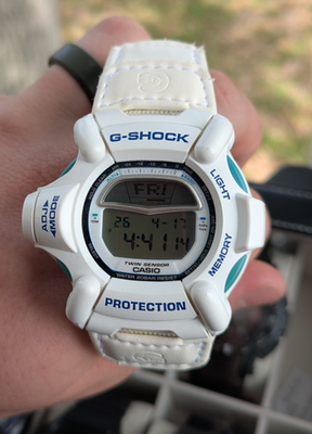 CASIO VINTAGE G-SHOCK DW-9100 Riseman U.S. Parachute 1997 Stylish