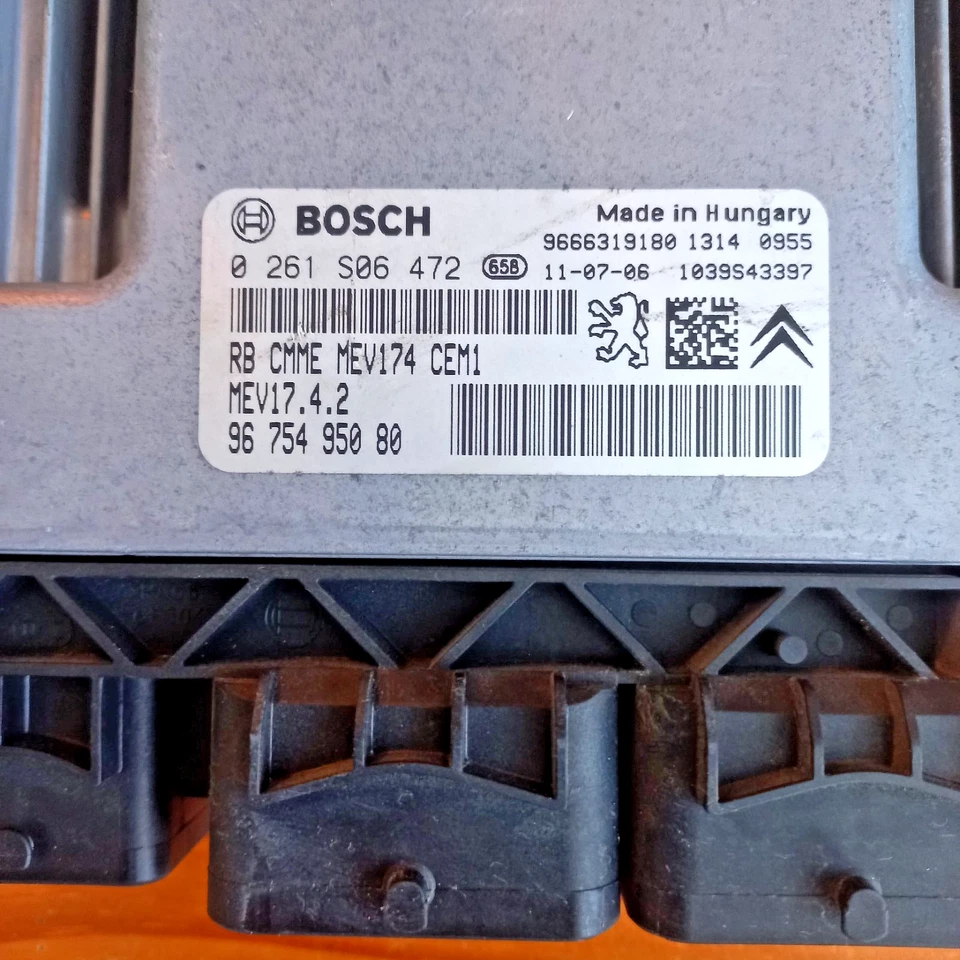 CALCULATEUR C3, DS3 , 308,207 -DÉCODÉ- BOSCH MEV17.4.2 0261S06472 / 9675495080 - Immagine 2 di 2