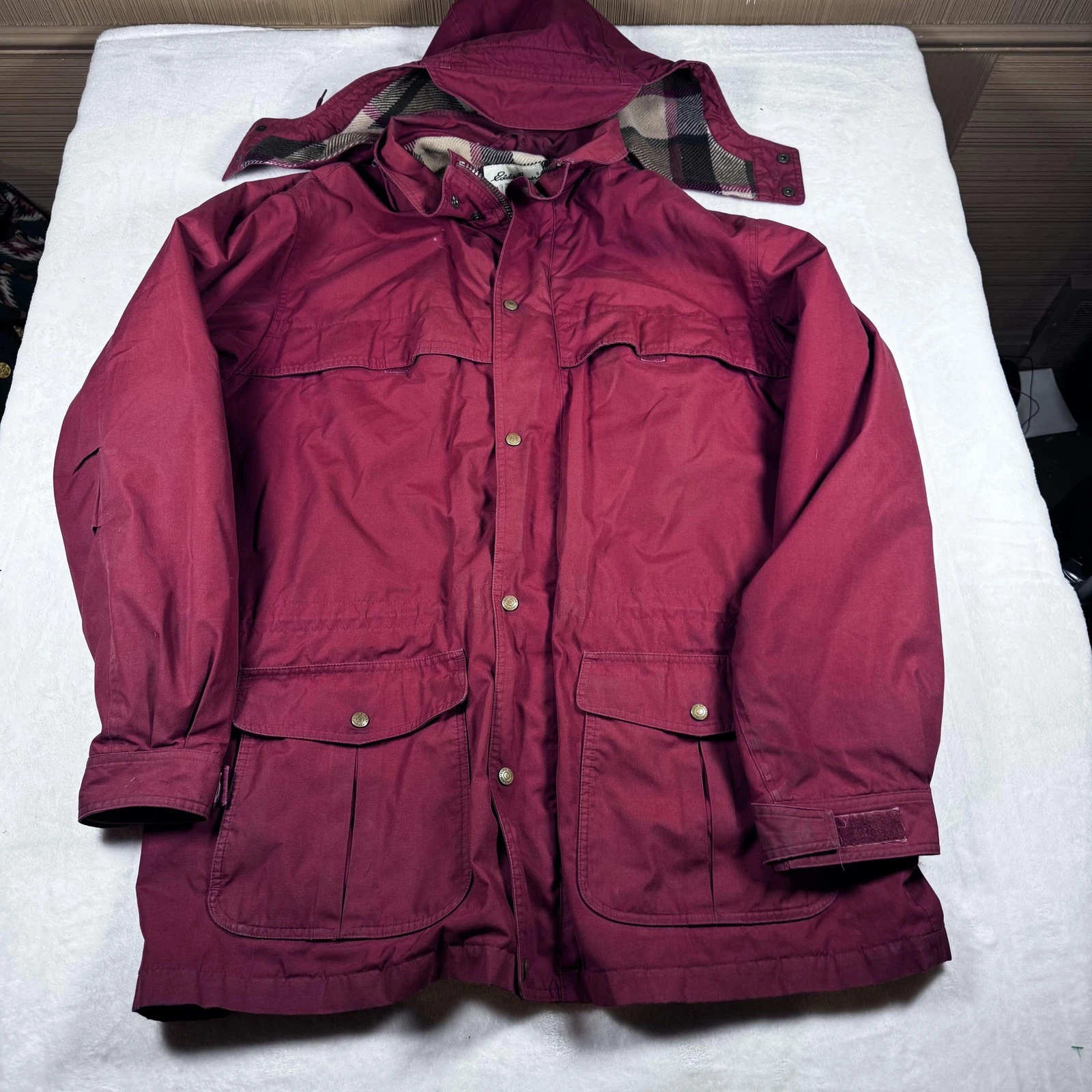 Vintage Eddie Bauer Jacket Mens XL Red Wool Lined Mountain Parka Hooded 80s
Opens in a new window or