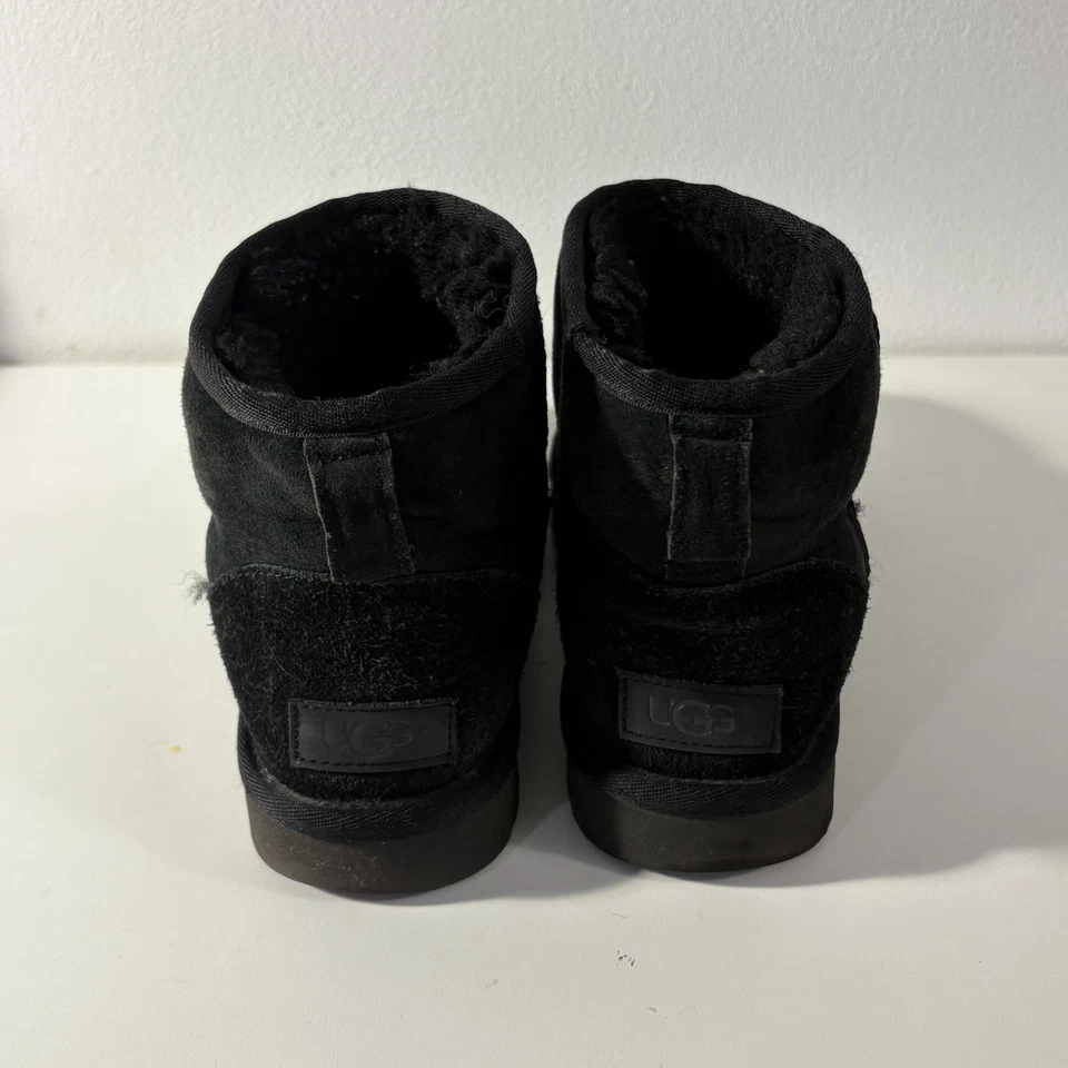 UGG Classic Mini II, foto 4 di 5