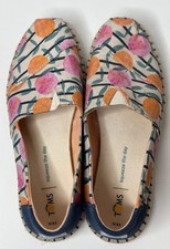 TOMS Espadrille Flats Fruit Pattern Women Size 8.5 Shoes Colorful Vacation Beach