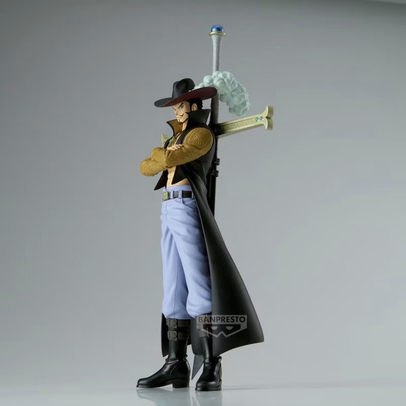 Statue One Piece Mihawk Grandline Series Extra : Finition Premium Gothique