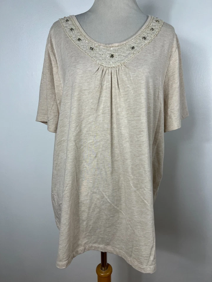 Liz & Me 0X 16W 衬衫上衣奶油色米色装饰串珠 V 领短袖 H8 — 第 2/4 张图片